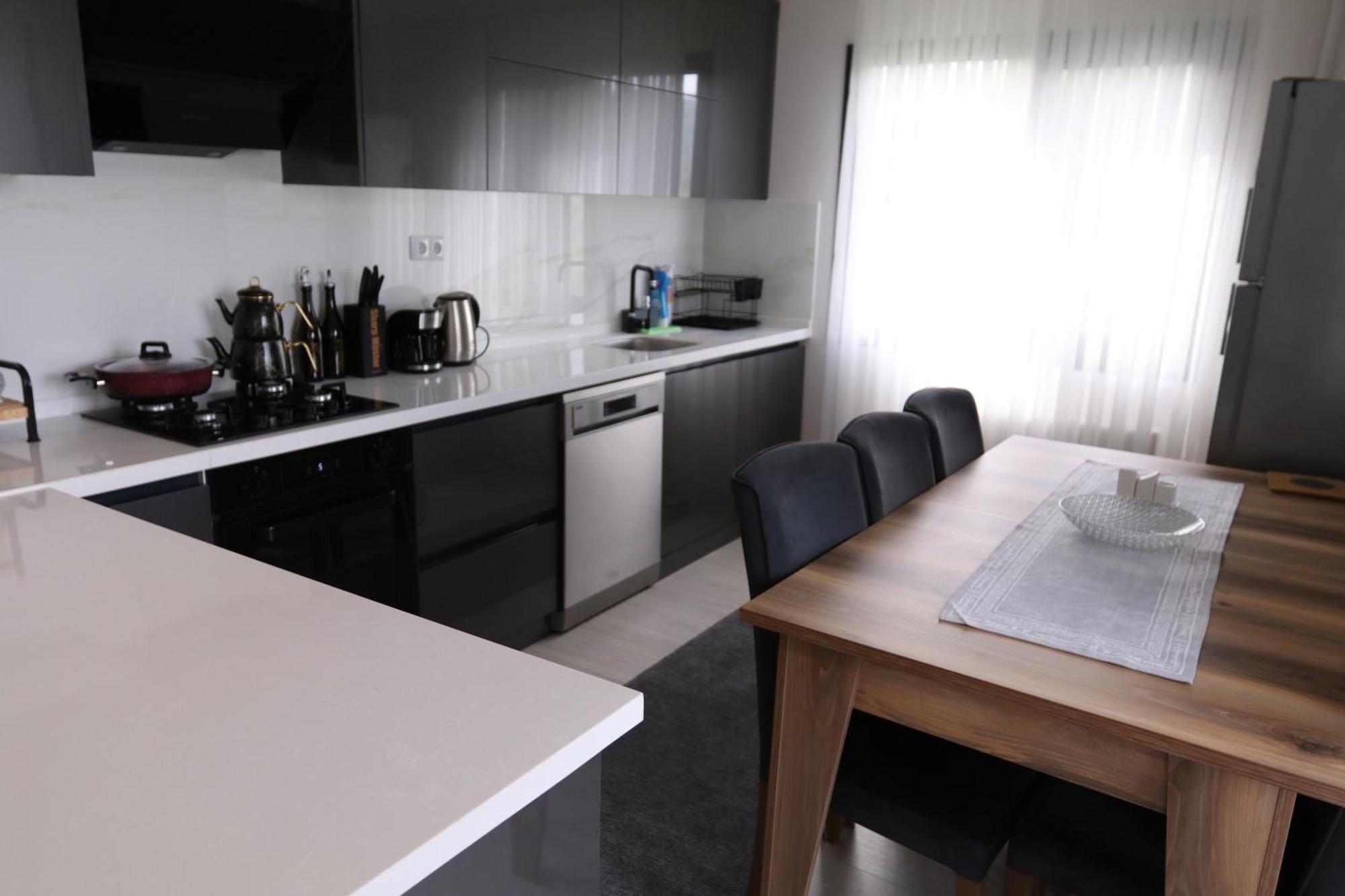 Villa Sama House
