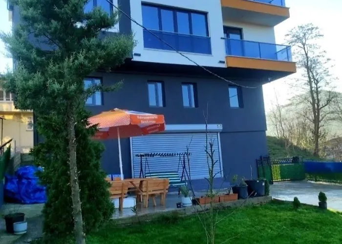 Sama House